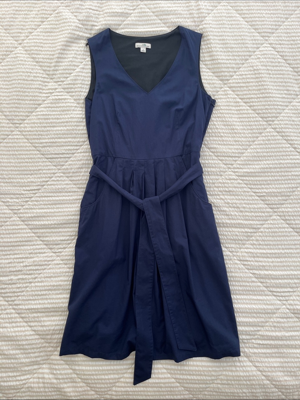 LL Bean Signature Poplin Navy Sleeveless V-Neck Dress Size 2